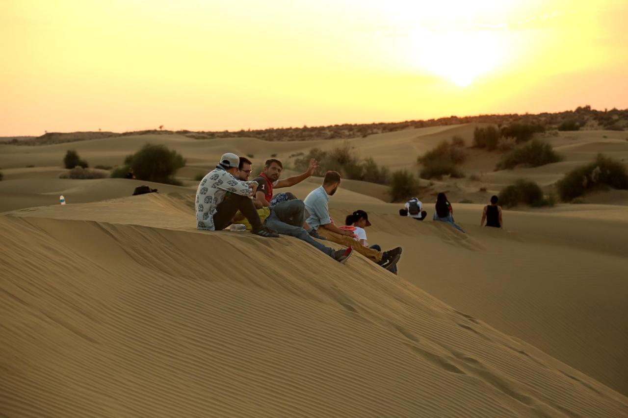 Sunny Desert Camp Campsite